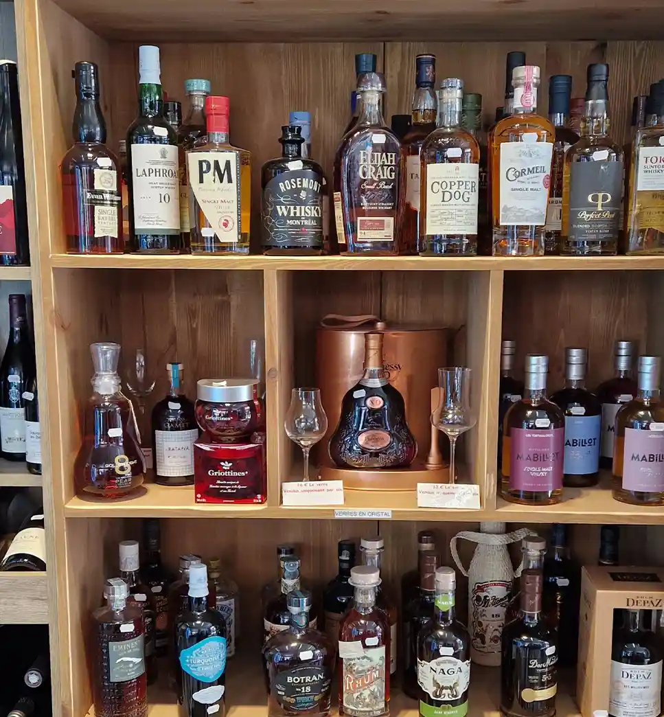 Cave à vins chez Bibiche à Roquebillière