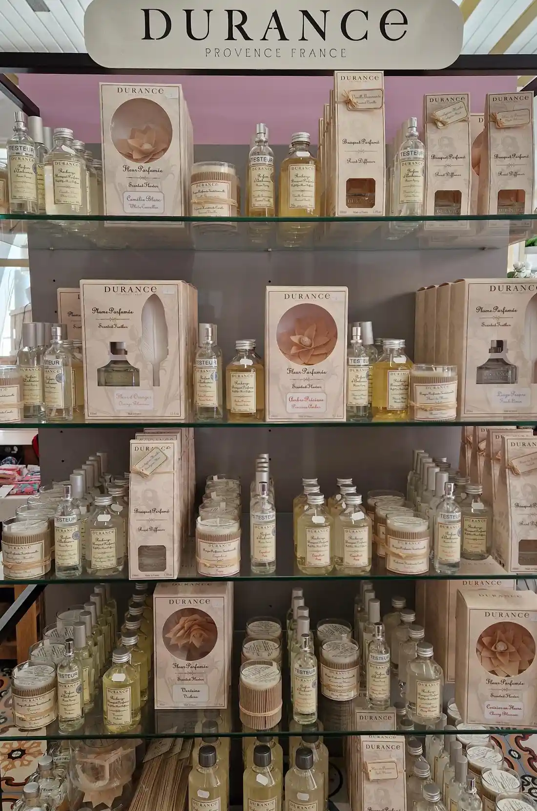 Bijoux et parfums à Roquebillière près de Lantosque et de la Vésubie